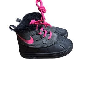 Nike Toddler Girls' Woodside Chukka 2 Boots Black High-Top Winter Casual